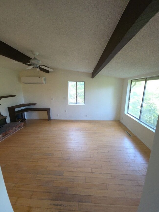 Building Photo - 2-bedroom, 1-bath Coming Soon