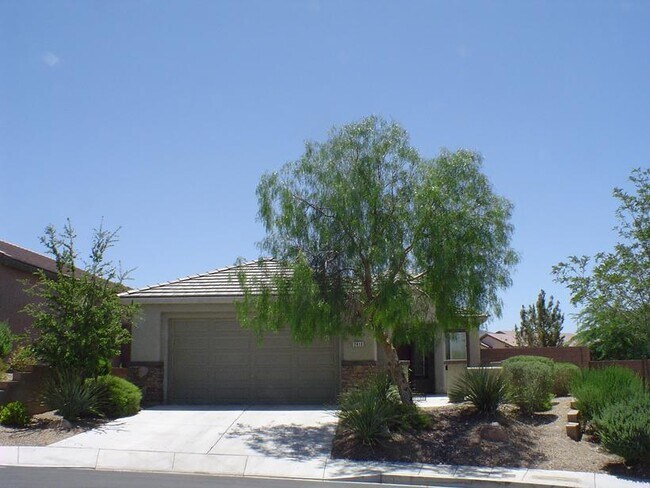 Foto del edificio - *VERY NICE SINGLE STORY HOME IN "ANTHEM HI...