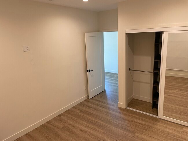 Foto del edificio - 4121 Monroe St