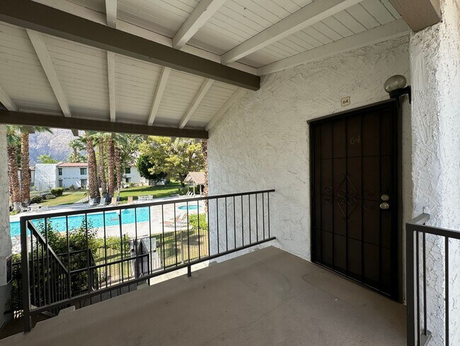 Foto del edificio - AVAILABLE NOW!!! 3 Bedroom / 2 Bath UPSTAI...
