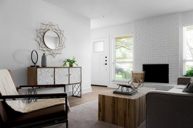 Building Photo - 8229 Summer Side Dr