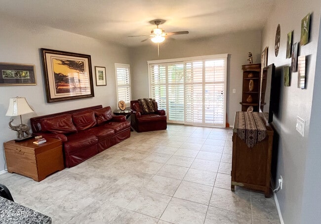 Building Photo - 25935 W Potter Dr