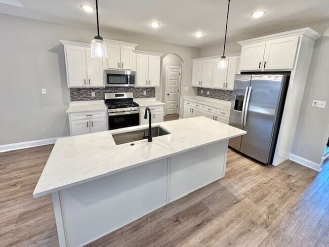 Foto del edificio - OPEN HOUSE! Exquisite new construction 4BR home now being offered for rental!