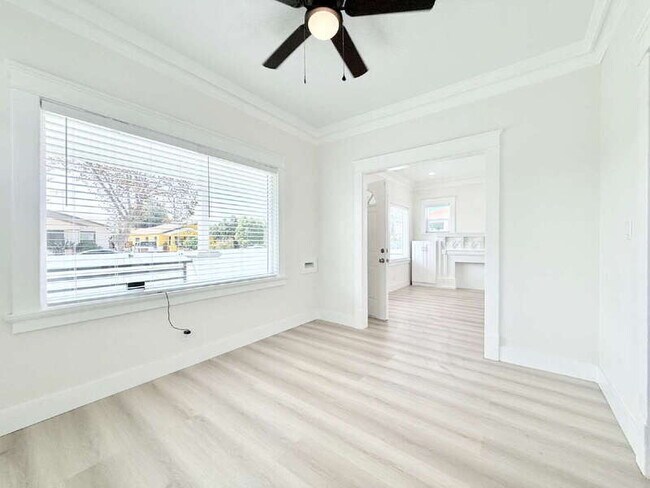 Foto del edificio - 1313 W 84th Pl