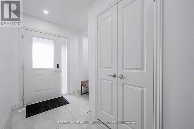 Building Photo - 4 - (BASEMENT) 50 EDINBURGH DRIVE