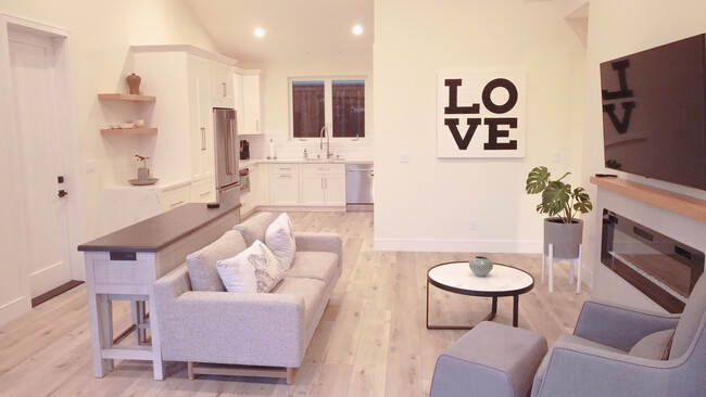 Living Room/Kitchen - 340 Highland Pl