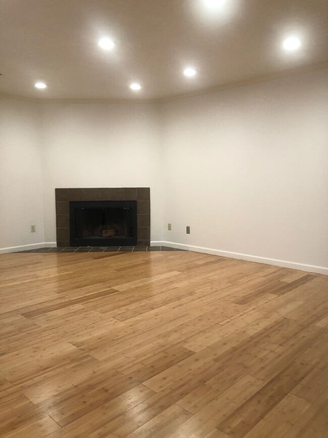 Foto del edificio - Darling condo in a great community with amenities