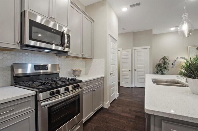 Foto del edificio - 12515 Holly Blue Ln