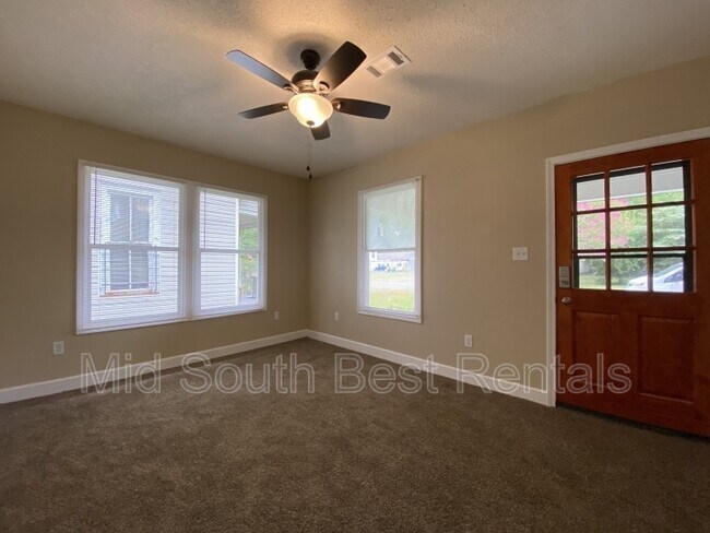 Foto del edificio - 1516 W Long 17th St