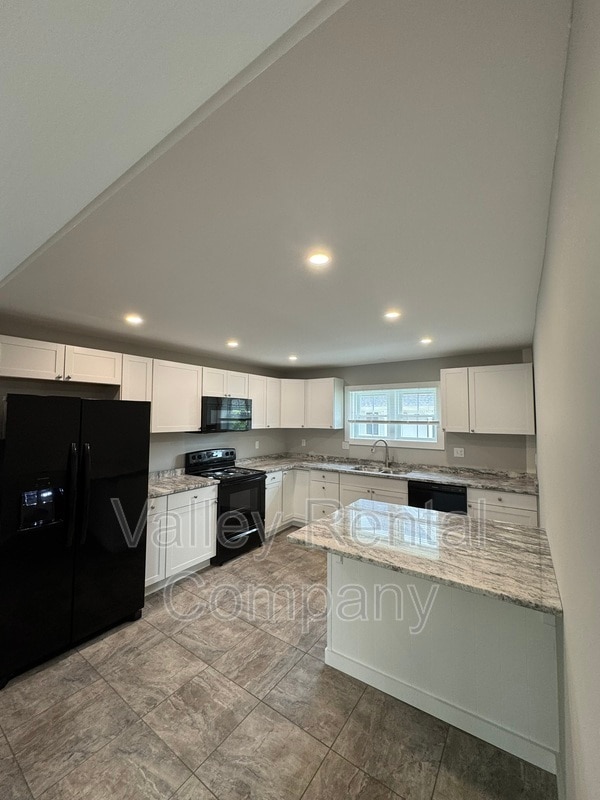 Photo - 118 N Main St House