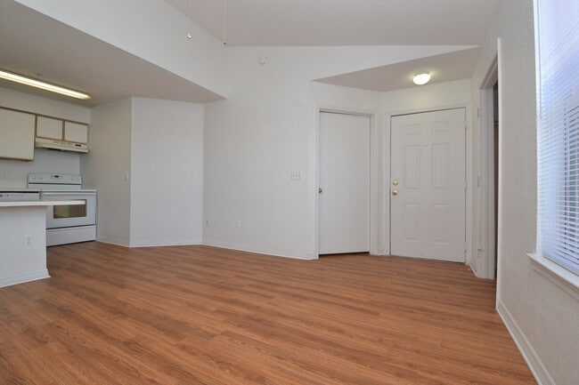 Foto del edificio - 1/1 Condo in Villas Del Sol ~ Gated Comm w/ Resort-Style Amenities!