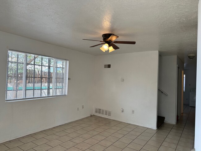 Building Photo - 3409 Thaxton Ave SE