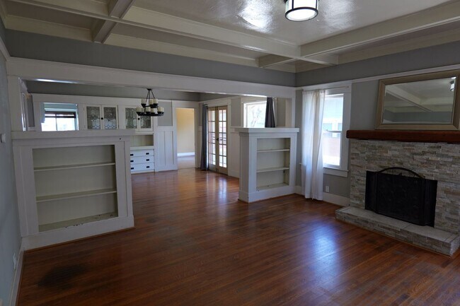 Foto del edificio - 115 E Jefferson