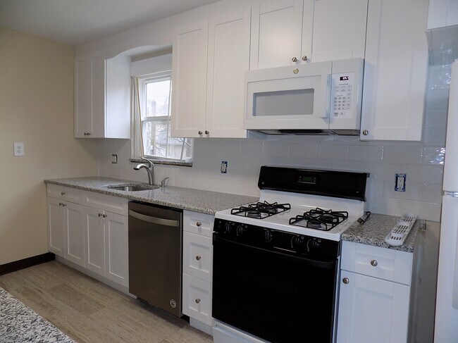 Foto del edificio - 90 Ploch Rd