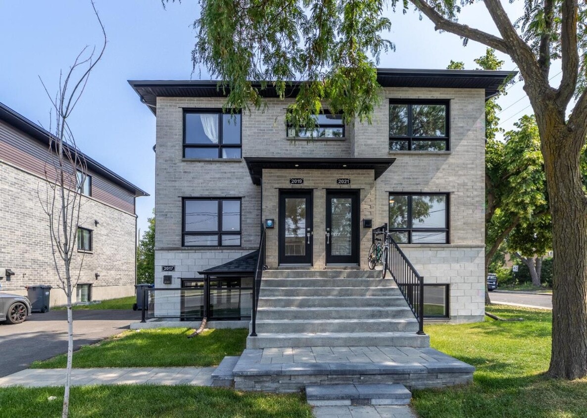 Photo principale - 2019 Rue Sainte-Hélène