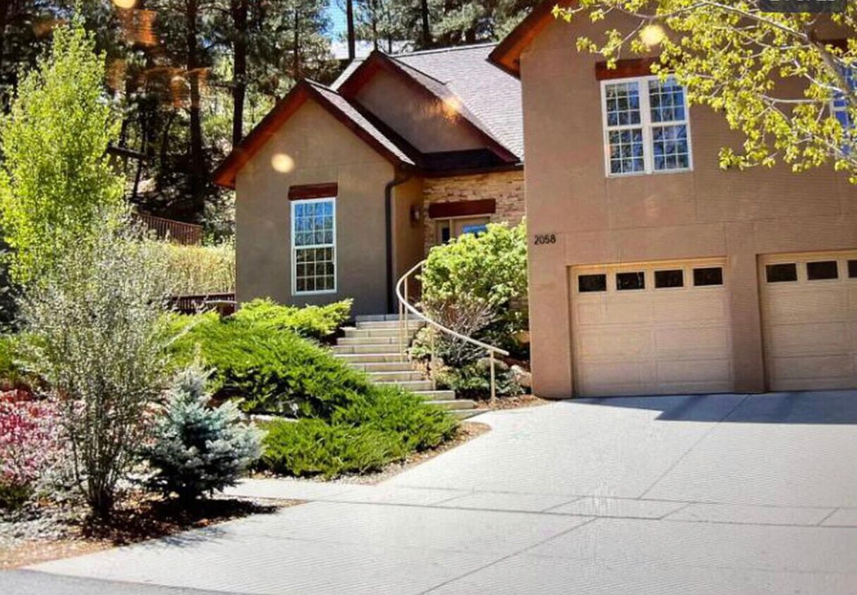 2058 Mockingbird Valley Ct, Durango, CO 81301 House Rental in Durango