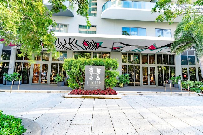 Foto del edificio - 121 NE 34th St