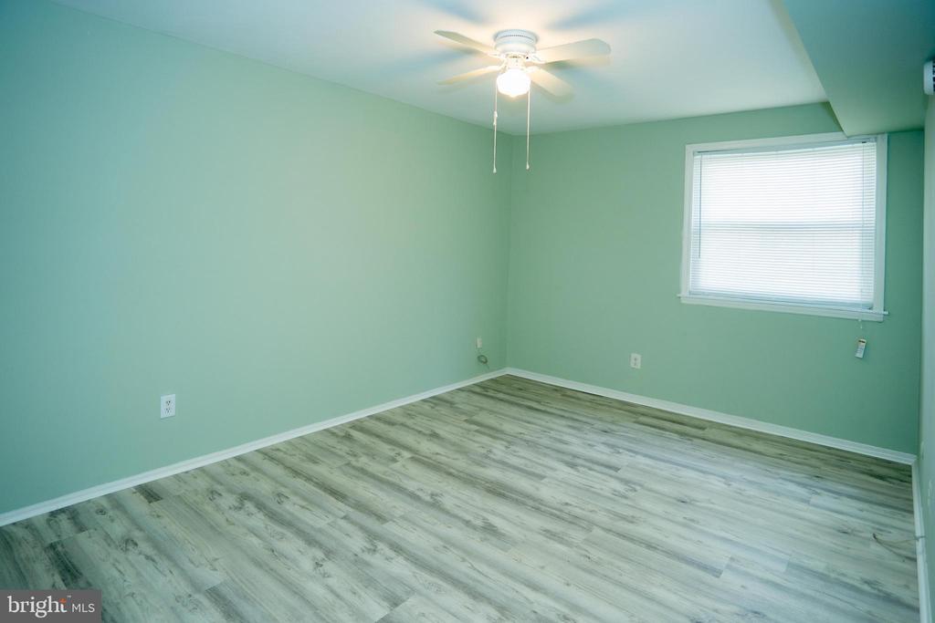 Foto principal - 9465 Ashton Rd