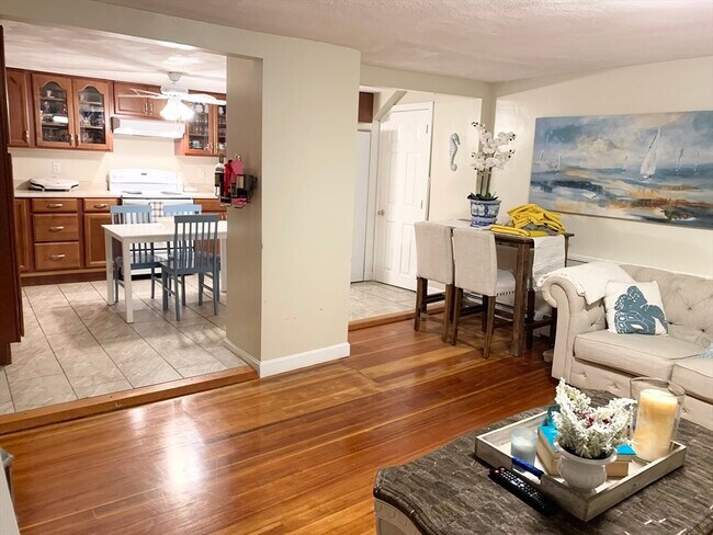 Building Photo - 18 Wellman St