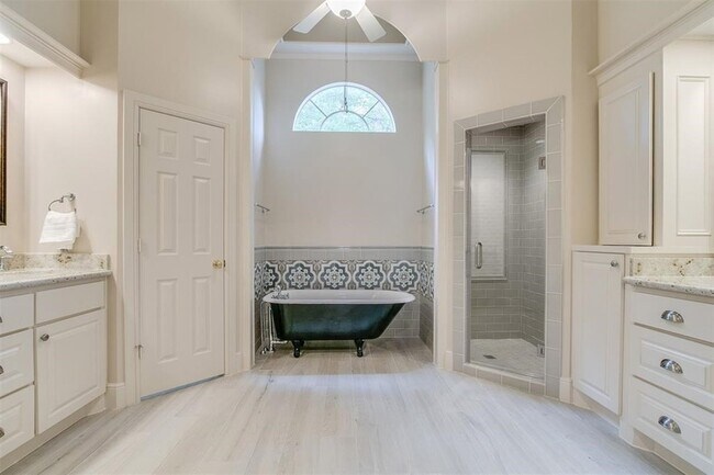 Foto del edificio - 607 Lee Shore Ln