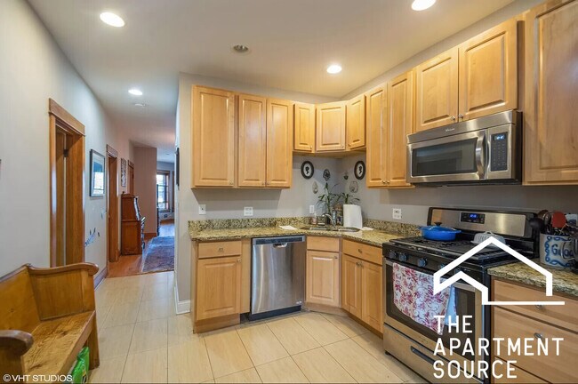 Foto del edificio - 2509 W Diversey Ave