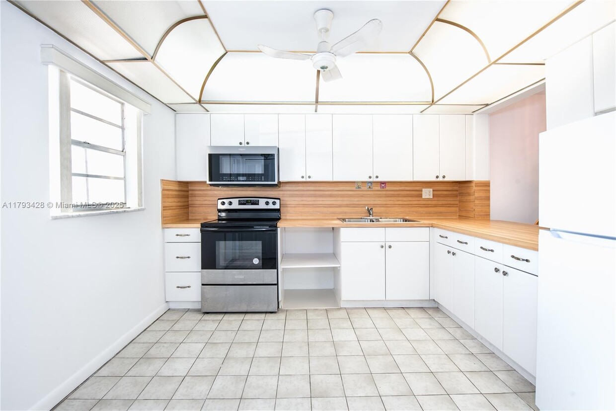 Foto del edificio - 5100 SW 90th Ave