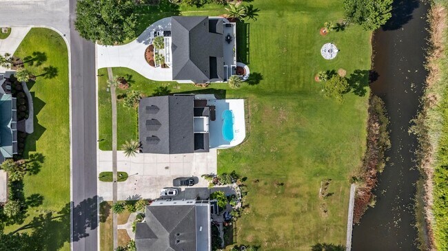 Foto del edificio - 1733 Indigo Island Dr