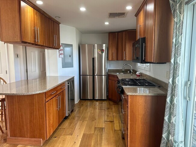 Foto del edificio - 715 Hammond St