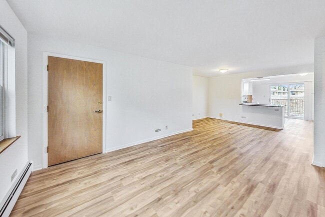 Building Photo - 1539 Park Ave