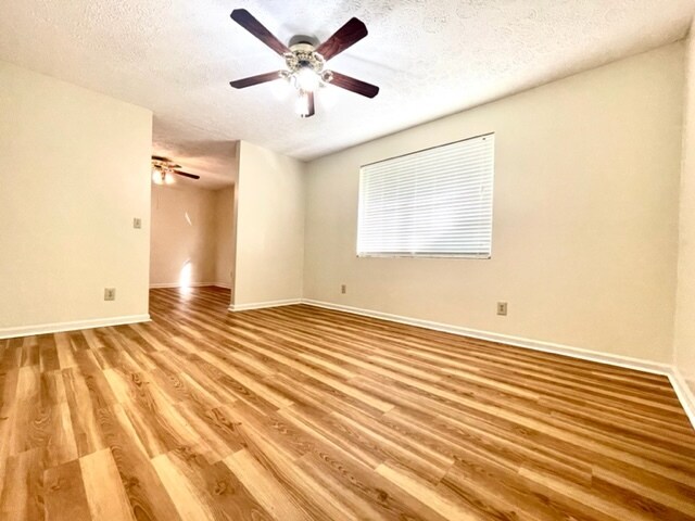 Foto del edificio - 106 W Moore St