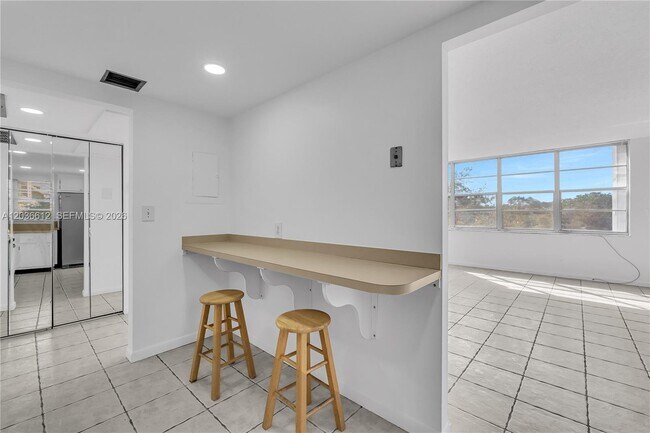 Foto del edificio - 2781 Taft St