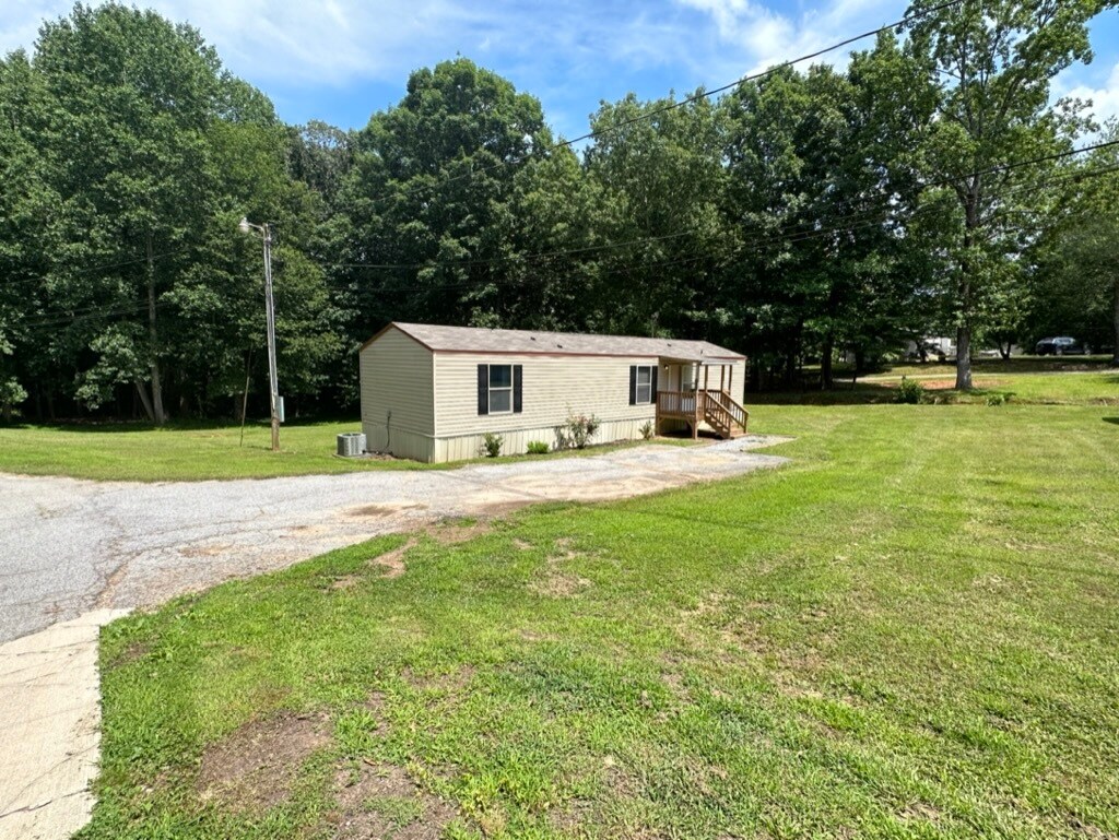 Primary Photo - 130 Charles Pl
