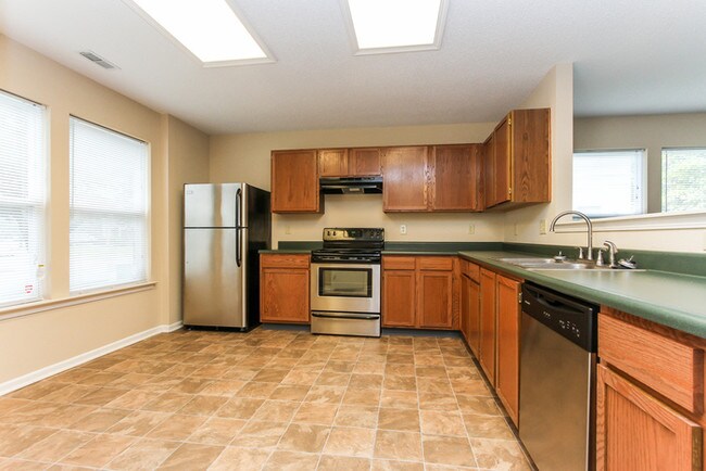 Foto del edificio - Call for details (317) 793-3770
