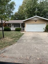 Building Photo - 2545 S Nettleton Ave