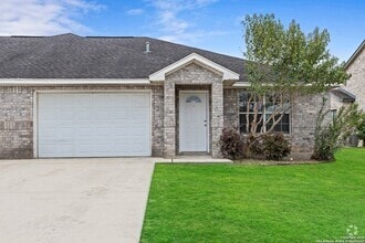 Building Photo - 3045 Pine Valley Dr