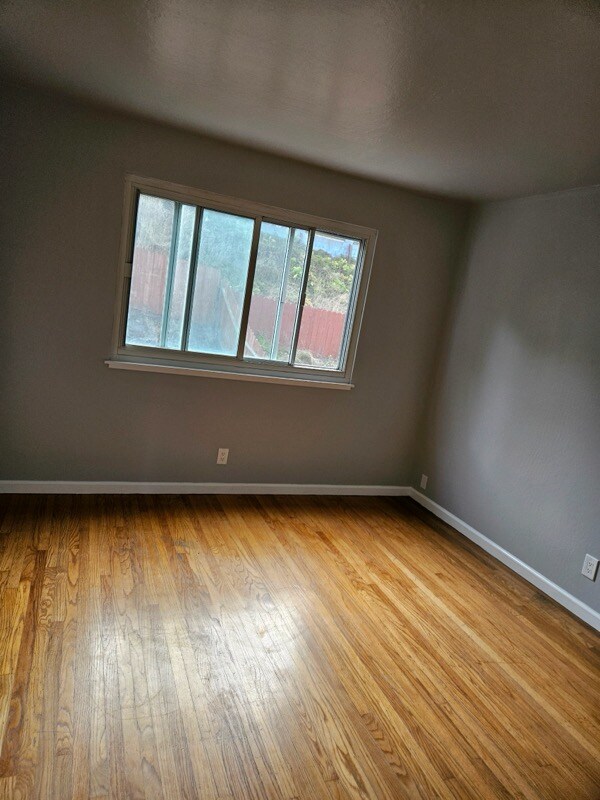 Foto del edificio - 58 Wakefield Ave