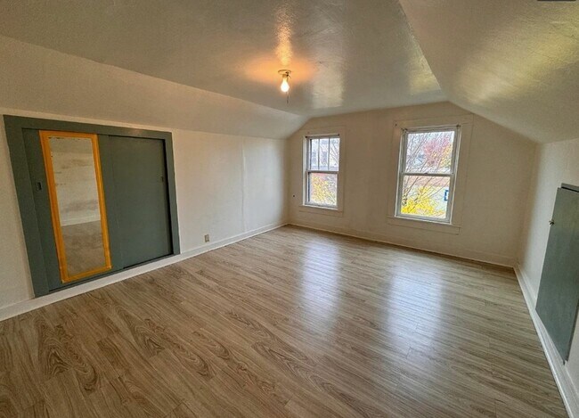 Foto del edificio - 1529 Indiana Ave