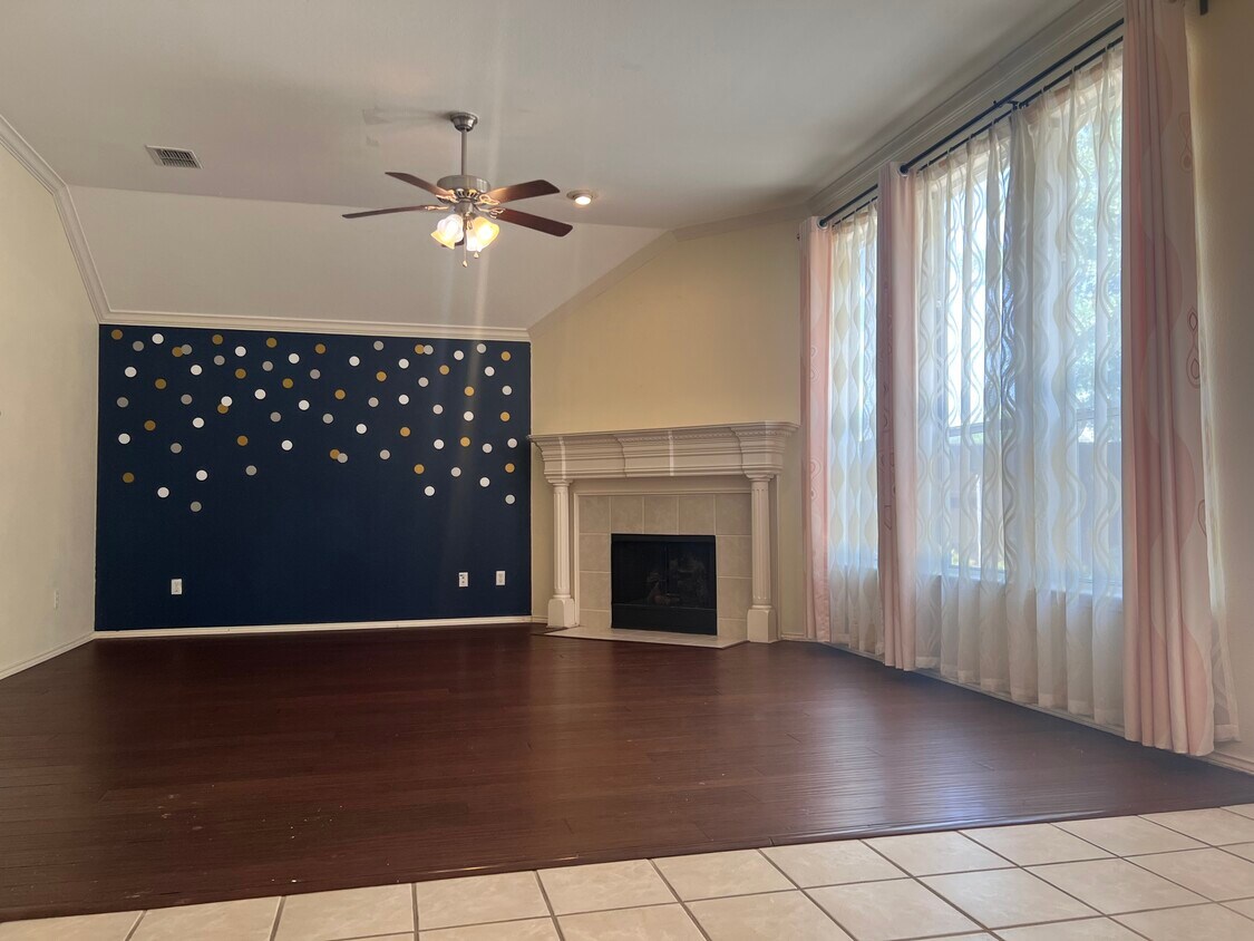Foto principal - 3557 Kimble Dr