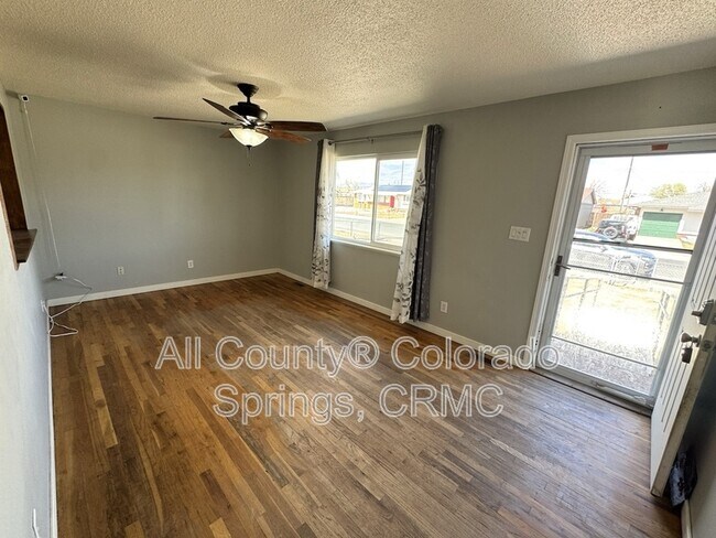 Foto del edificio - 2510 Ivanhoe Dr