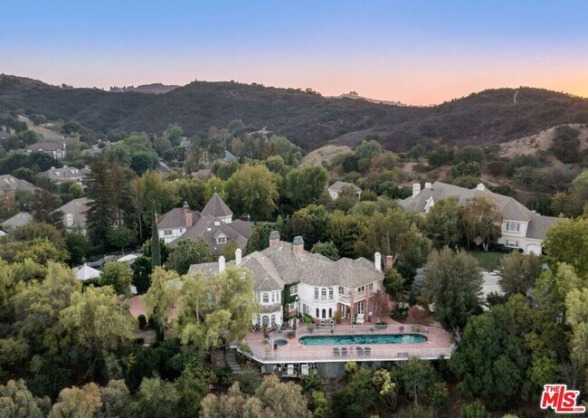 Foto del edificio - 4548 Ellenboro Way