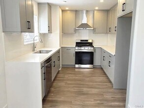 Building Photo - 308 N Chester Ave