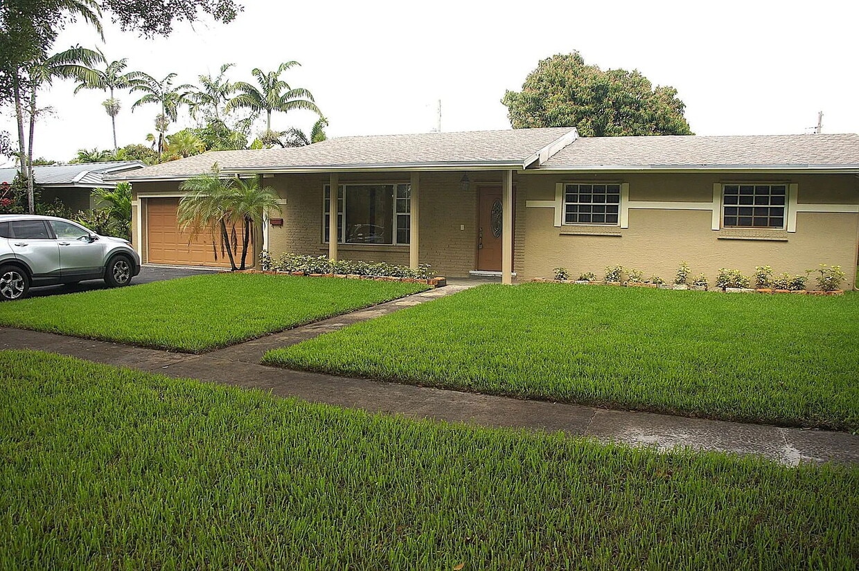 Photo - 5221 Southwest 5th Street, Fort Lauderdale, FL 33312 - 3 BR 3 BA Single-Family Home