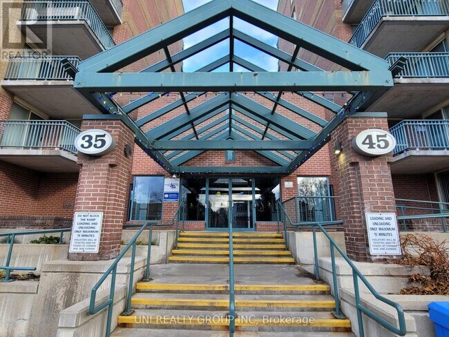 Photo du bâtiment - 45 Holland Ave