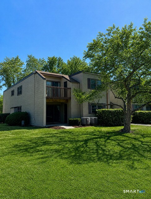 Building Photo - 1301 Twin Circle Dr