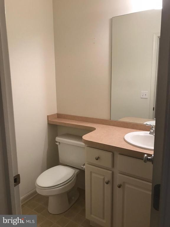 Building Photo - 2060 Deer Run Dr