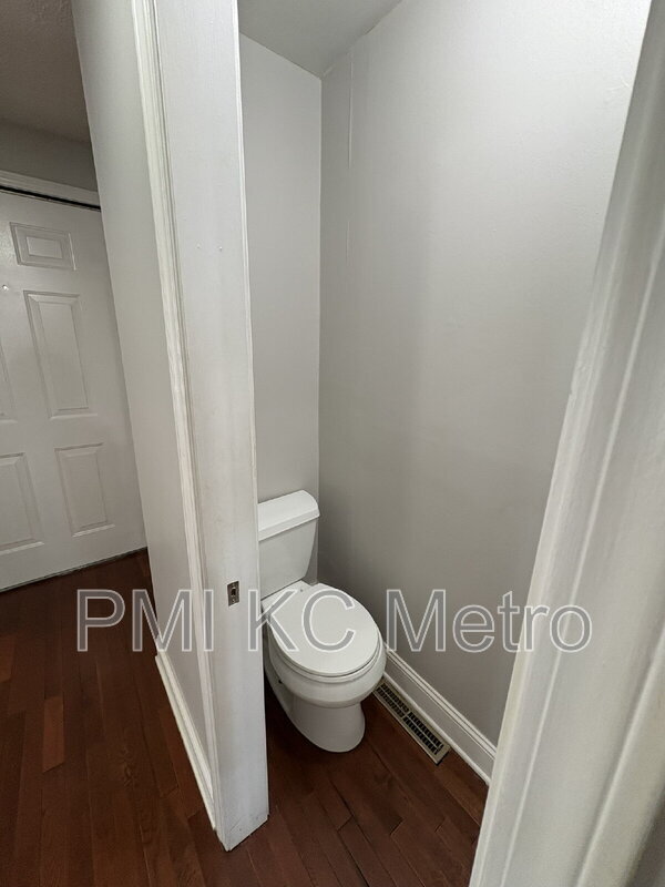 Foto del edificio - 9716 Lamar Ave