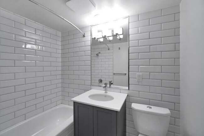 Photo du bâtiment - 1720 Cook St & 1035 N Park