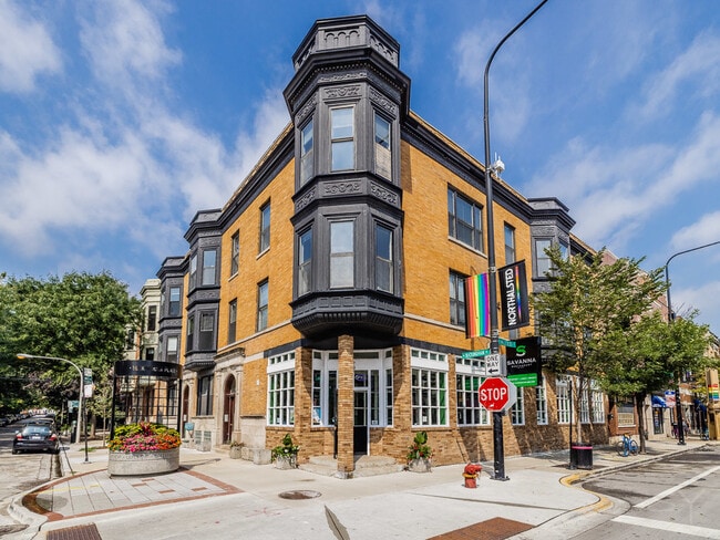Building Photo - 804 W Buckingham Pl