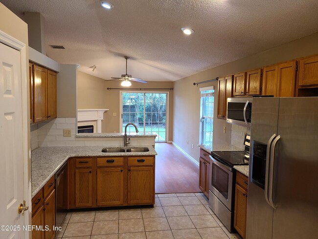 Building Photo - 1426 Starboard Ct