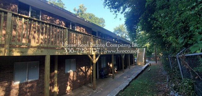 Foto del edificio - 829 W. Seventh Street Apt #8